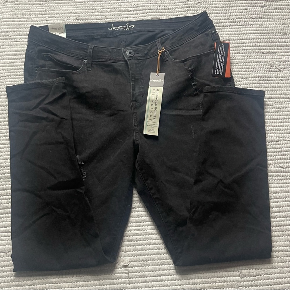 American Rag Jeans | Nwt American Rag Distressed Ripped - Picture 2 of 10